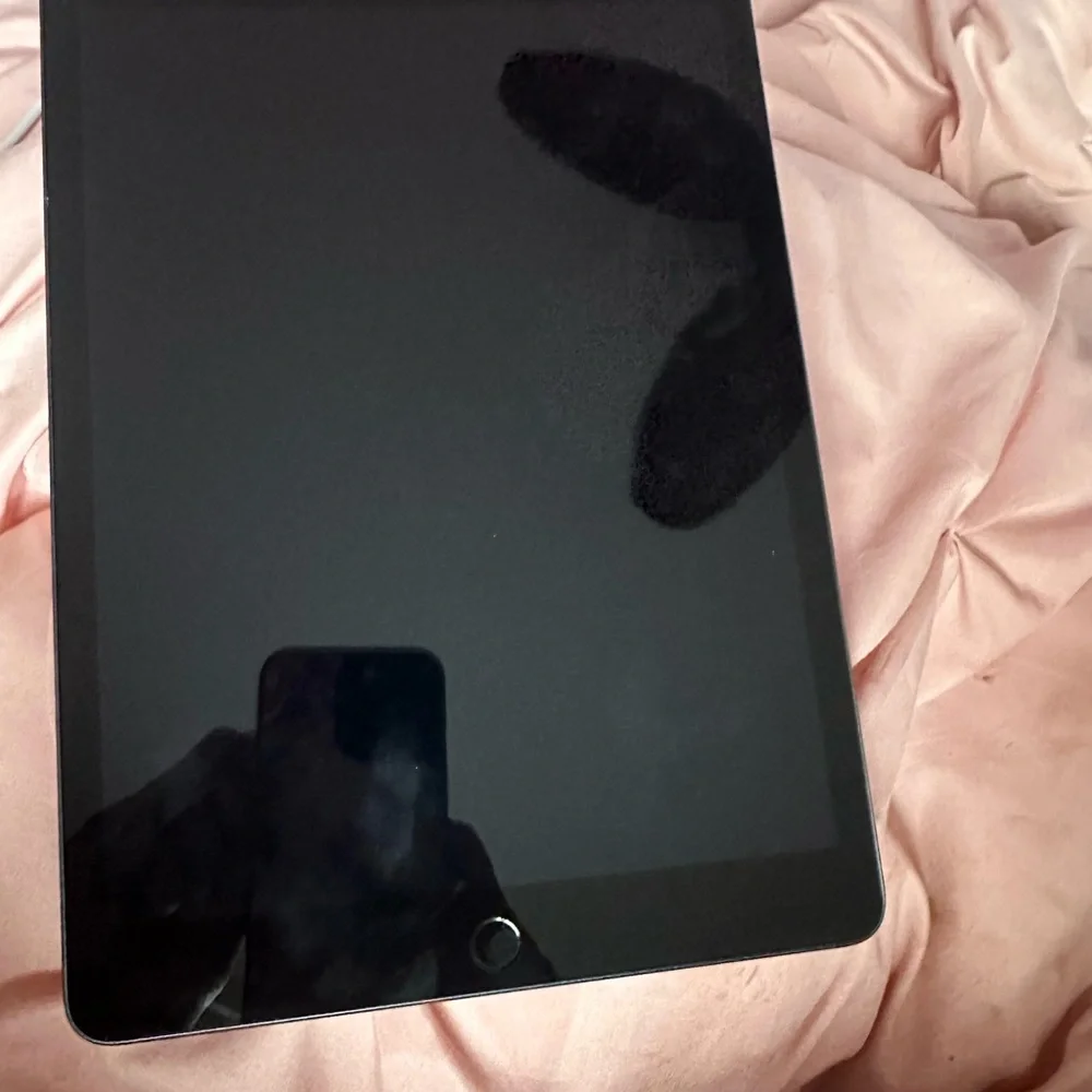 Apple iPad - Black